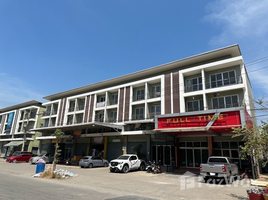 3 Habitación Adosado en venta en The Iyara Share, Khlong Nueng