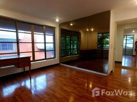 4 Bedrooms Townhouse for rent in Lumphini, Bangkok 4 Bedroom Townhouse for Rent in soi Ruamrudee