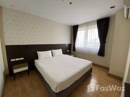 1 Schlafzimmer Appartement zu vermieten im Nantiruj Tower, Khlong Toei