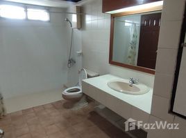 3 спален Квартира в аренду в Le Chateau Mansion, Khlong Tan Nuea