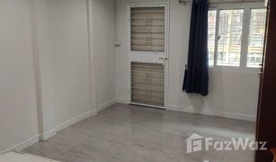 3 Bedrooms Townhouse for sale in Khlong Tan Nuea, Bangkok 