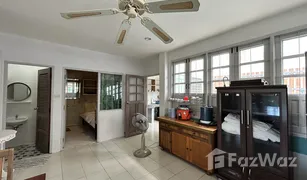 4 Bedrooms Townhouse for sale in Nong Kae, Hua Hin 