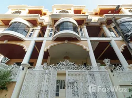 ทาวน์เฮ้าส์ 5 ห้องนอน ให้เช่า ในทำเล คลองตันเหนือ, กรุงเทพมหานคร, คลองตันเหนือ