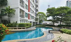 Photo 2 of the Piscina Comunitaria at Sukhumvit Plus