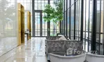 Rezeption / Lobby at Equinox Phahol-Vibha