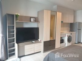 Studio Condo for rent at Life One Wireless, Lumphini