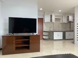 2 Bedroom Condo for rent at Saranjai Mansion, Khlong Toei