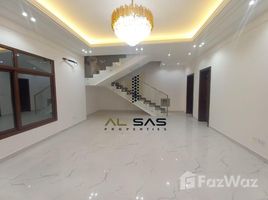 5 спален Вилла на продажу в Al Aamra Gardens, Paradise Lakes Towers, Emirates City