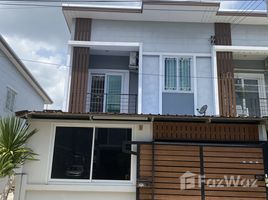 3 Habitación Adosado en venta en Baan Montatip 5, Wang Yen