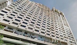3 Bedrooms Condo for sale in Din Daeng, Bangkok Srivara Mansion
