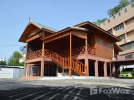 3 Bedroom Villa for rent in Somdet Chaophraya, Khlong San, Somdet Chaophraya