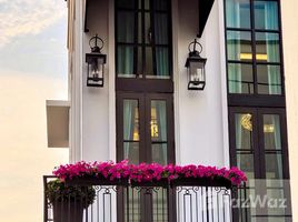 4 Bedroom Townhouse for sale at Maison Blanche, Phra Khanong Nuea