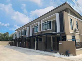 Baan Thanarin Townhome 5에서 임대할 3 침실 타운하우스, 금을 khlong 수안, Phra Samut Chedi, 사무트 프라 칸