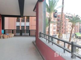 3 침실 A vendre spacieux appartement de 3 chambres avec une grande terrasse, situé au prestigieuse résidence au plaza, Guéliz에서 판매하는 아파트, Na Menara Gueliz