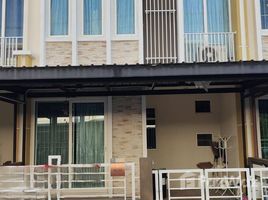 4 Habitación Adosado en venta en Golden Town Bangna-Kingkaew, Racha Thewa