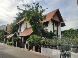 4 Bedroom House for rent at Baan Ruen Mani, Chomphon, Chatuchak, Bangkok