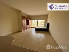 Studio Appartement zu verkaufen im Golf Apartments, Al Hamra Village