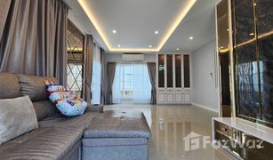 Дом, 4 спальни на продажу в Khlong Kum, Бангкок Golden Neo 2 Ladprao-Kaset Nawamin