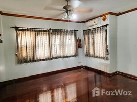 5 спален Дом for sale in Нонтабури, Talat Khwan, Mueang Nonthaburi, Нонтабури