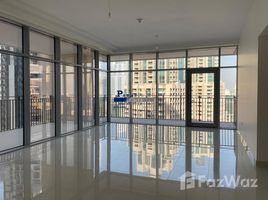 2 Bedroom Apartment for sale at Boulevard Crescent 1, BLVD Crescent, Downtown Dubai