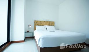 Квартира, 3 спальни на продажу в Khlong Tan Nuea, Бангкок Thavee Yindee Residence