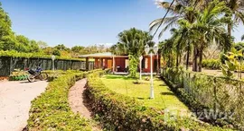 Verfügbare Objekte im Casa Feliz: Income Producing Property 5 min from Playa Potrero