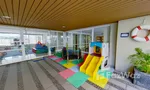 Indoor Kinderbereich at The Rise Sukhumvit 39