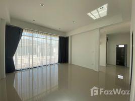 2 спален Дом на продажу в The Village 2, Makham Khu, Nikhom Phatthana, Районг