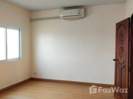 3 Bedroom Townhouse for sale at Dee Munkong Udon Thani, Sam Phrao, Mueang Udon Thani, Udon Thani