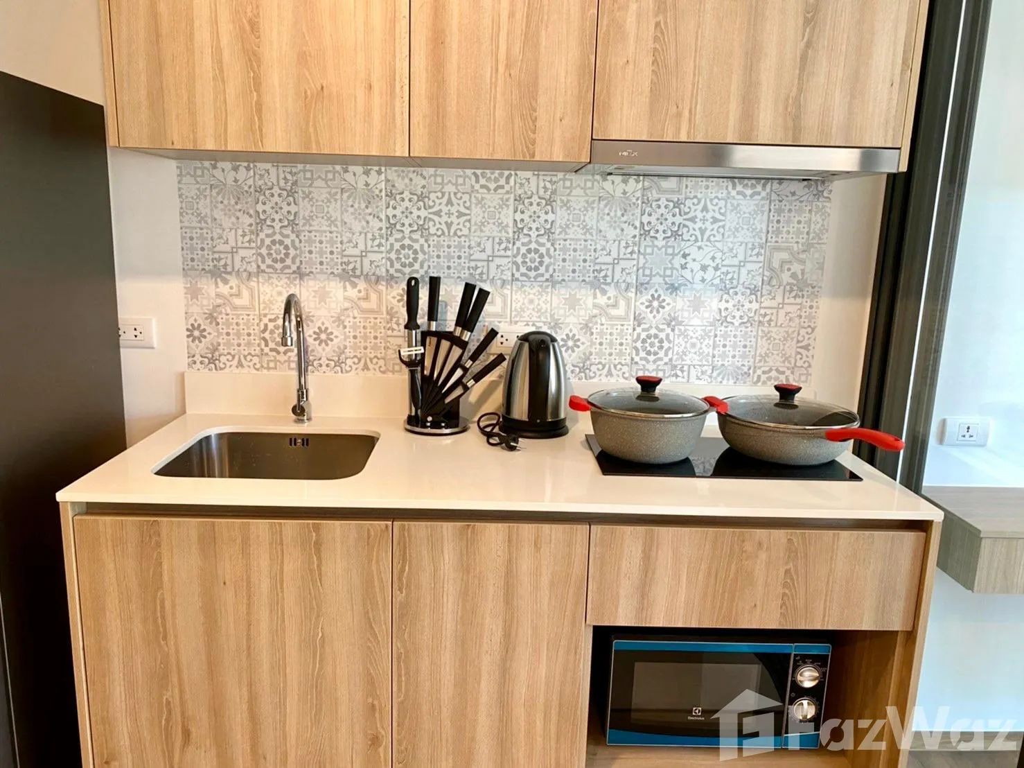 Studio Condo for rent at La Habana — photo 3