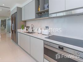 4 спален Квартира на продажу в Sunrise Bay, Jumeirah, Дубай