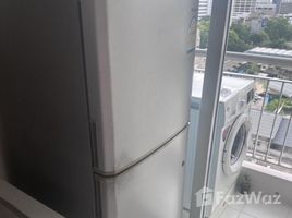 1 спален Квартира в аренду в Life At Sathorn 10, Si Lom