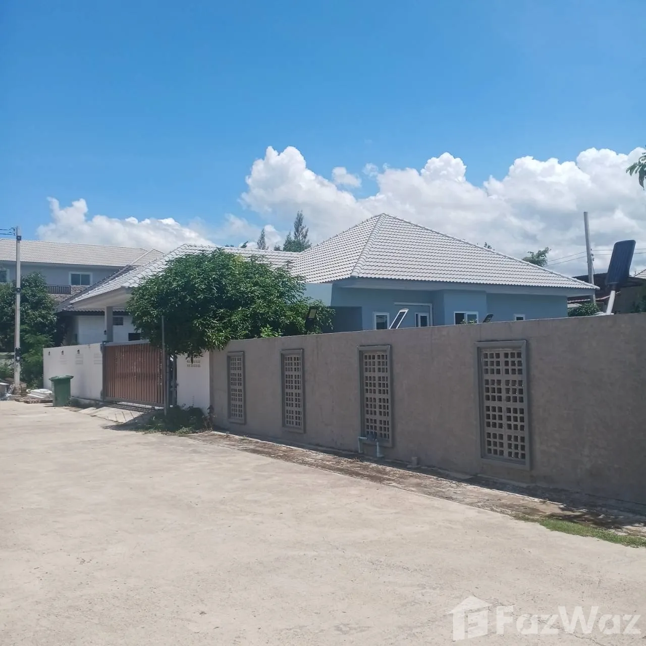 Beautiful Family Home with Private Pool and Garden — photo 1