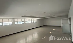 N/A Warehouse for sale in Saen Saep, Bangkok 