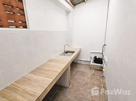 3 спален Здания целиком for rent in BTS Station, Бангкок, Bang Khun Non, Бангкок Нои, Бангкок