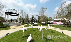 Photos 3 of the Communal Garden Area at Golden Town Future-Rangsit