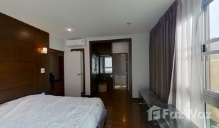 1 Schlafzimmer Wohnung zu verkaufen in Phra Khanong, Bangkok Von Napa Sukhumvit 38