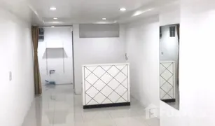 N/A Shophouse for sale in Sam Sen Nai, Bangkok 