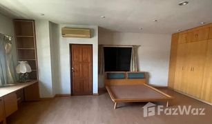 4 Bedrooms House for sale in Din Daeng, Bangkok 