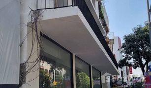 Studio Retail space for sale in Phra Khanong, Bangkok 