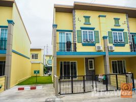 4 Bedroom Townhouse for sale at Golden Town Sriracha-Assumption, Surasak