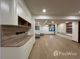 อพาร์ทเม้นท์ 2 ห้องนอน ให้เช่า ในโครงการ รอยัล คาสเซอร์, คลองตันเหนือ, วัฒนา, กรุงเทพมหานคร, ไทย