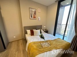 1 Schlafzimmer Appartement zu vermieten im Oka Haus, Khlong Tan