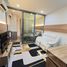 1 спален Кондо в аренду в Trapezo Sukhumvit 16, Khlong Toei