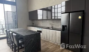 Пентхаус, 2 спальни на продажу в Khlong Toei Nuea, Бангкок The Lofts Asoke