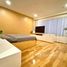 3 спален Кондо в аренду в The Emporio Place, Khlong Tan