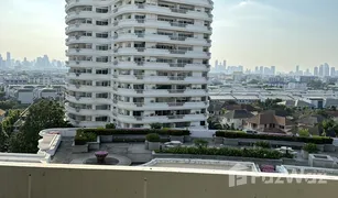 1 Bedroom Condo for sale in Phlapphla, Bangkok Tara Ruen Ake