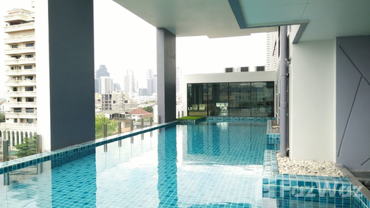 Photo 2 of the Communal Pool at Bangkok Horizon Sathorn