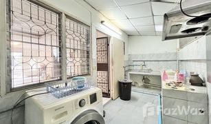 3 Bedrooms Townhouse for sale in Suan Luang, Bangkok Baan Krongthong Phatthanakan