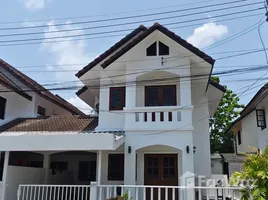 3 Habitación Casa en alquiler en Baan Kwanwieng , San Phak Wan, Hang Dong, Chiang Mai